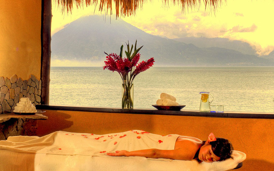 Laguna-Lodge-Spa_Massage