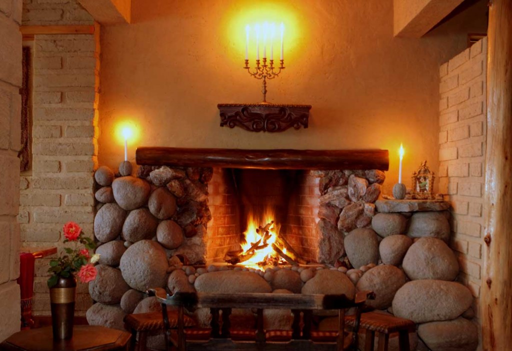 Laguna_Lodge_Fireplace_5